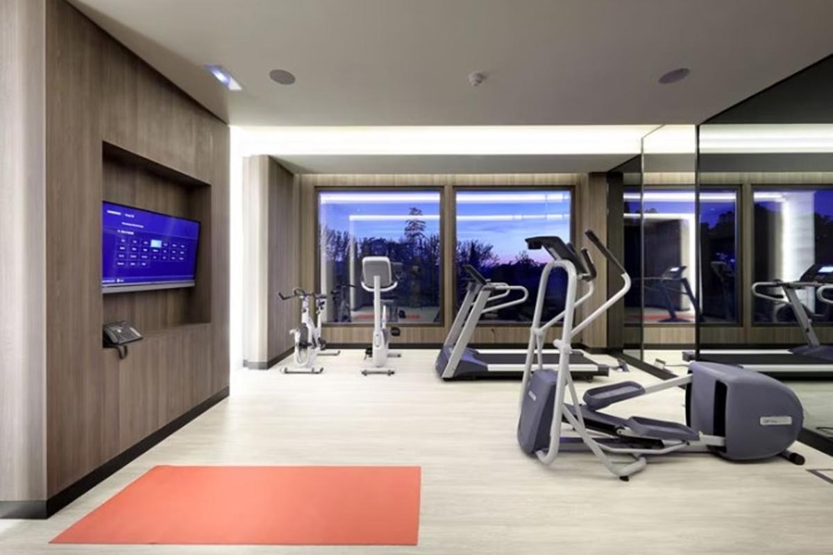 فندق يوروستارز واشنجتون إيرفينج غرناطة المظهر الخارجي الصورة The gym at the hotel