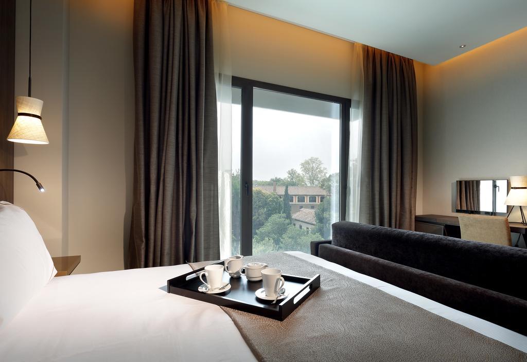 فندق يوروستارز واشنجتون إيرفينج غرناطة المظهر الخارجي الصورة A room at the hotel